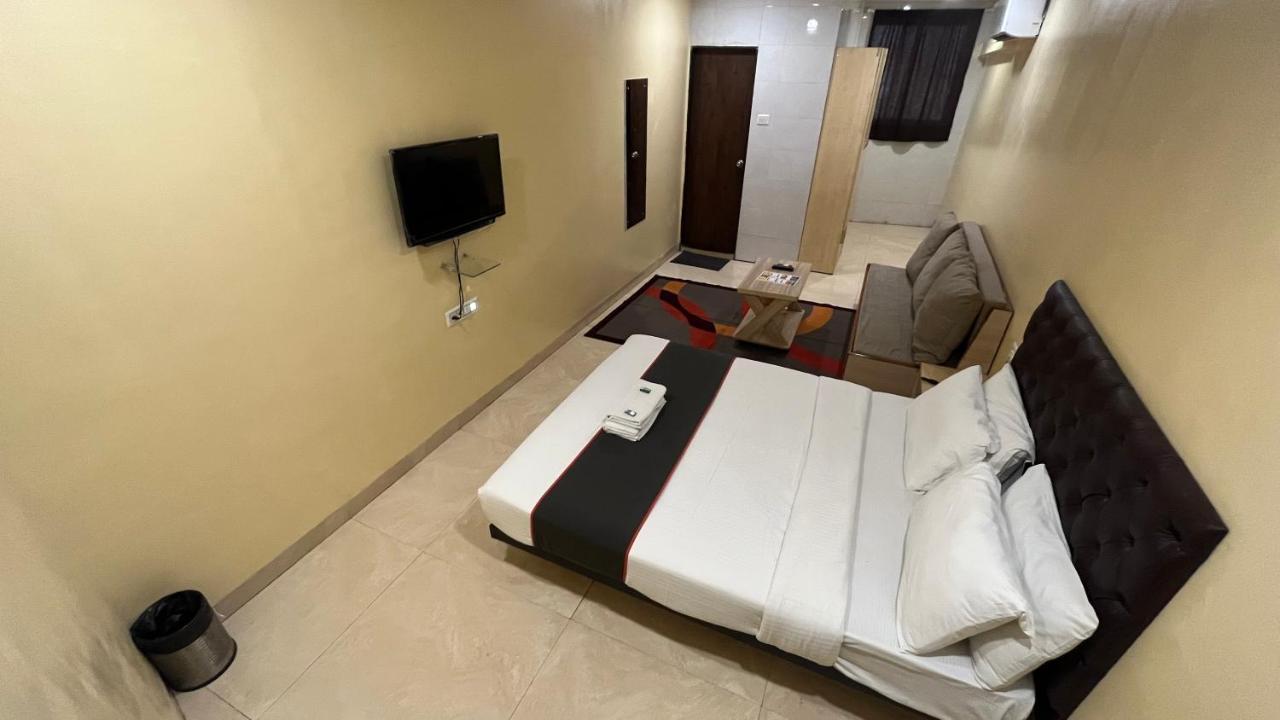 U Life Hotel Mumbai Kültér fotó