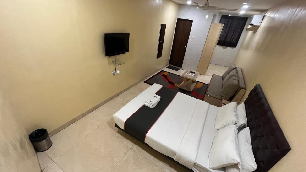 U Life Hotel Mumbai Kültér fotó