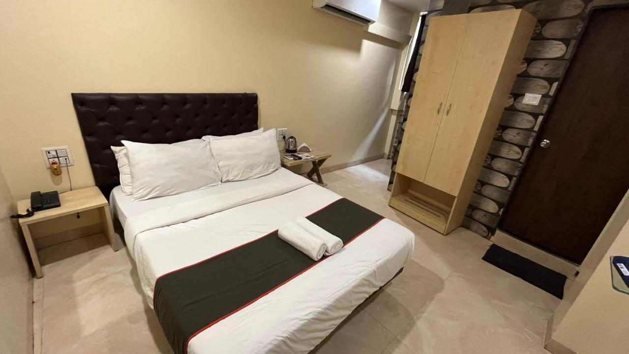 U Life Hotel Mumbai Kültér fotó